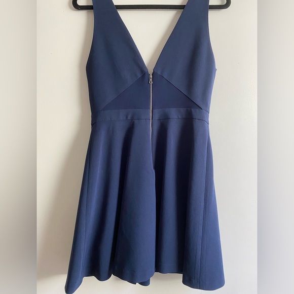 Alice and Olivia cut out mini dress - Picture 3 of 6